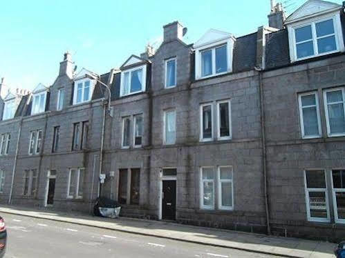 Wallfield Crescent Apartamento