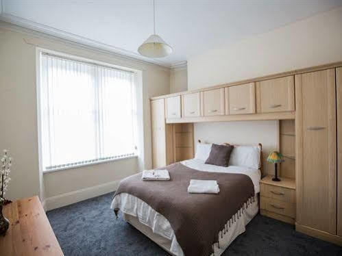 Wallfield Crescent Apartamento