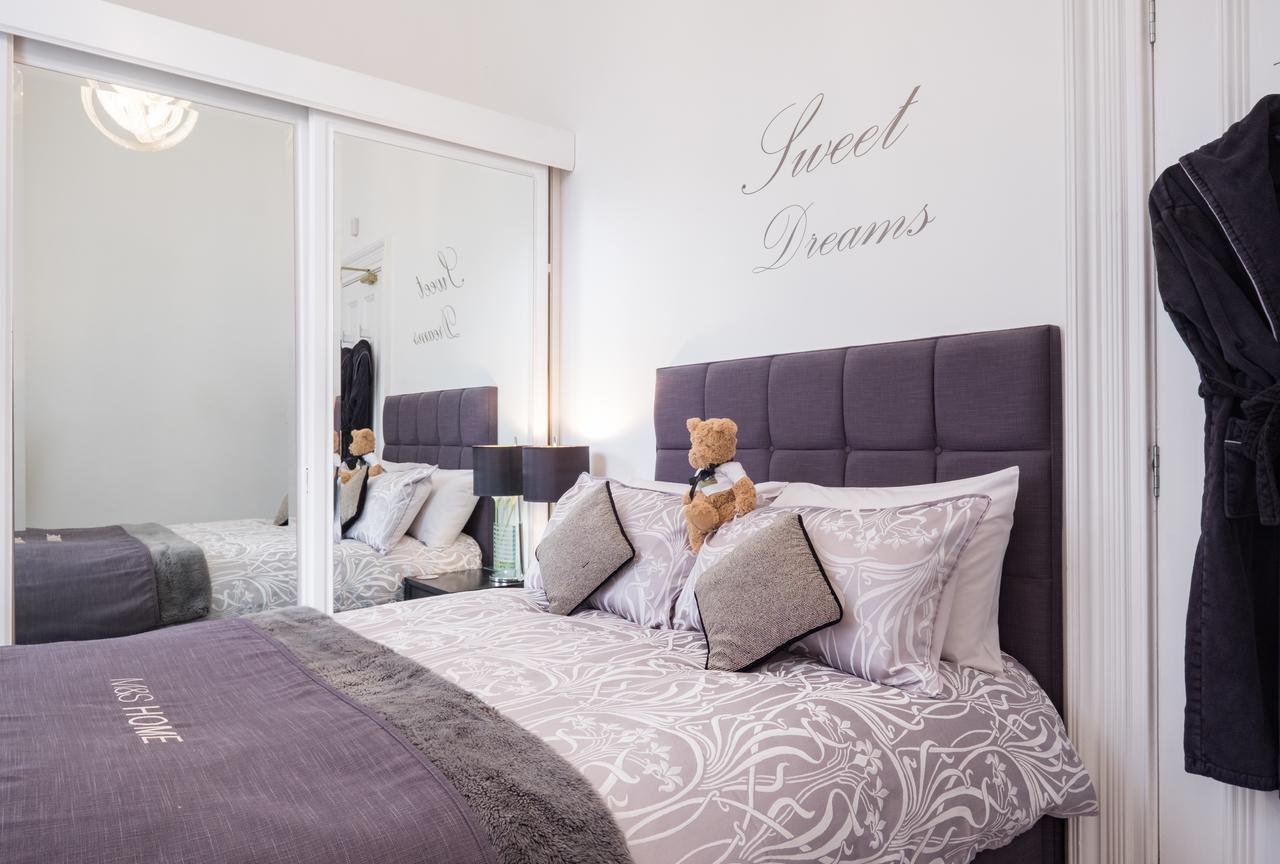 Marks At The Manor Luxury Riverside - Sleeps Up To 4, With Parking And Sky Tv *
