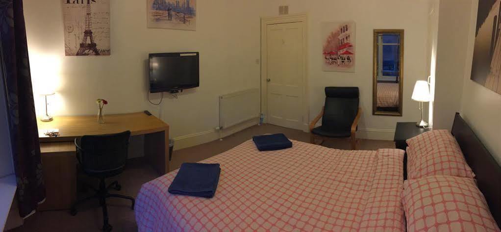 Fraser Apartment *