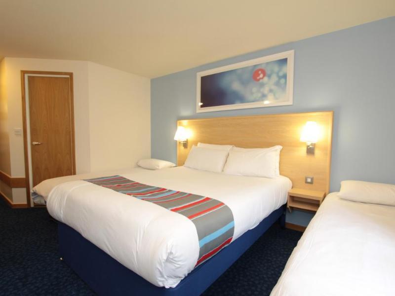 Hotel Travelodge Airport 3*