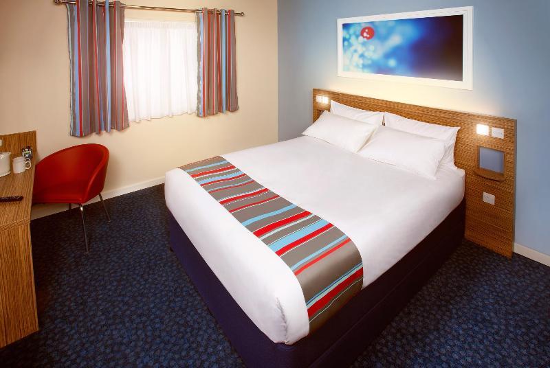 Hotel Travelodge Airport 3*