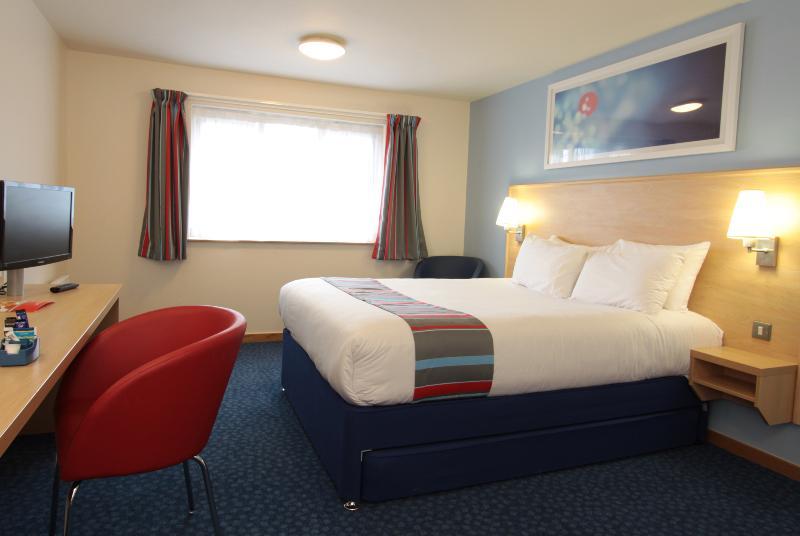 Travelodge Central 3*