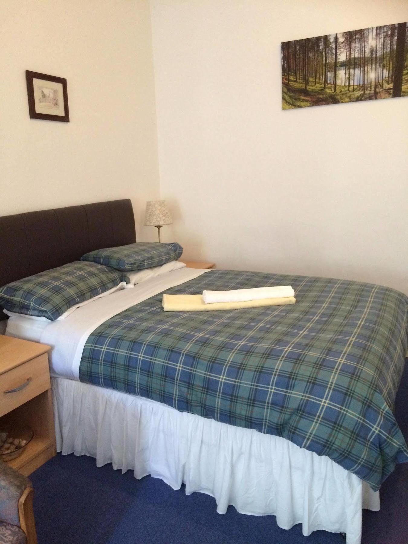 Armadale 3* Aberdeen