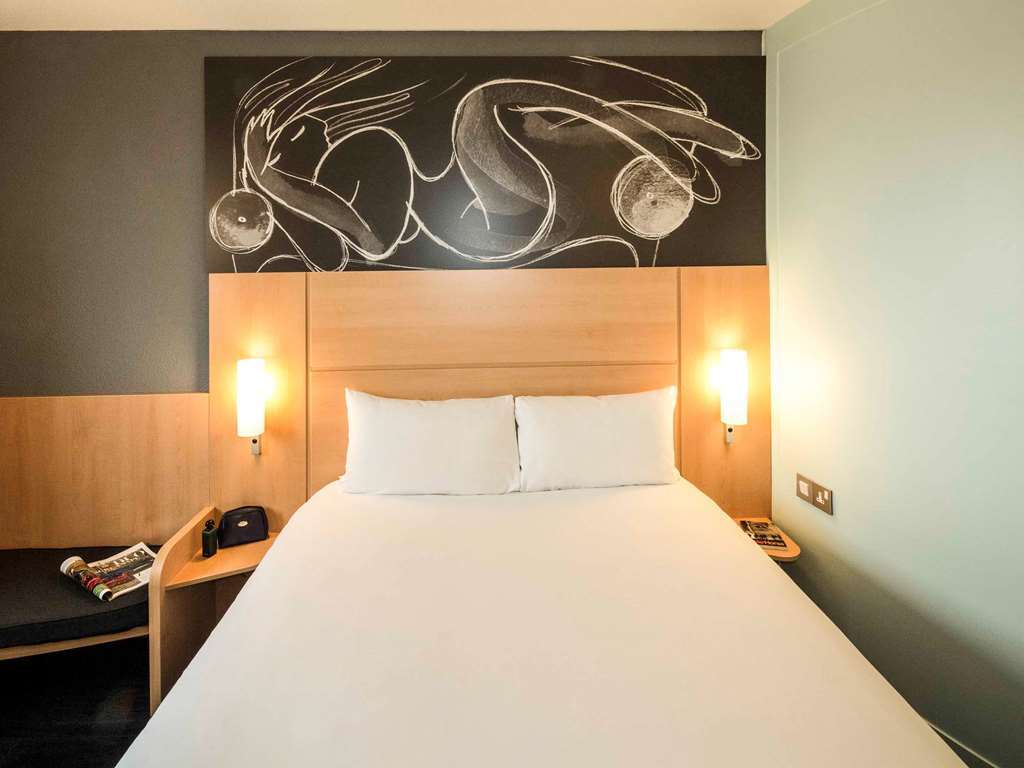 Hotel Ibis Centre - Quayside 3*