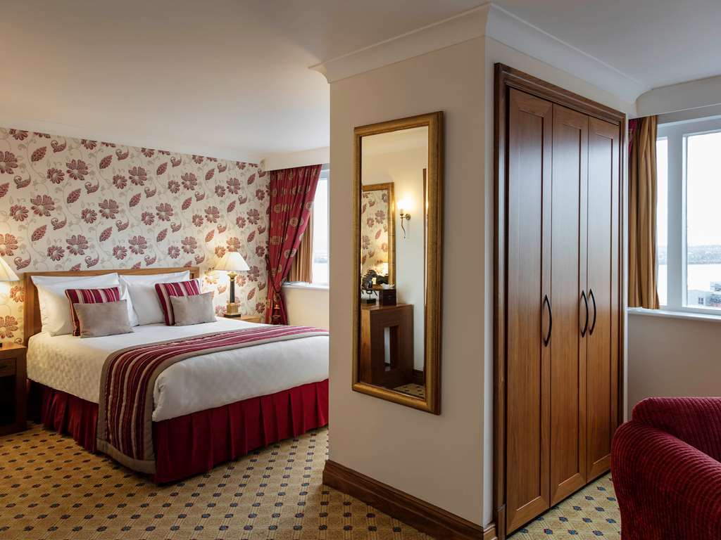 Mercure Caledonian Hotel