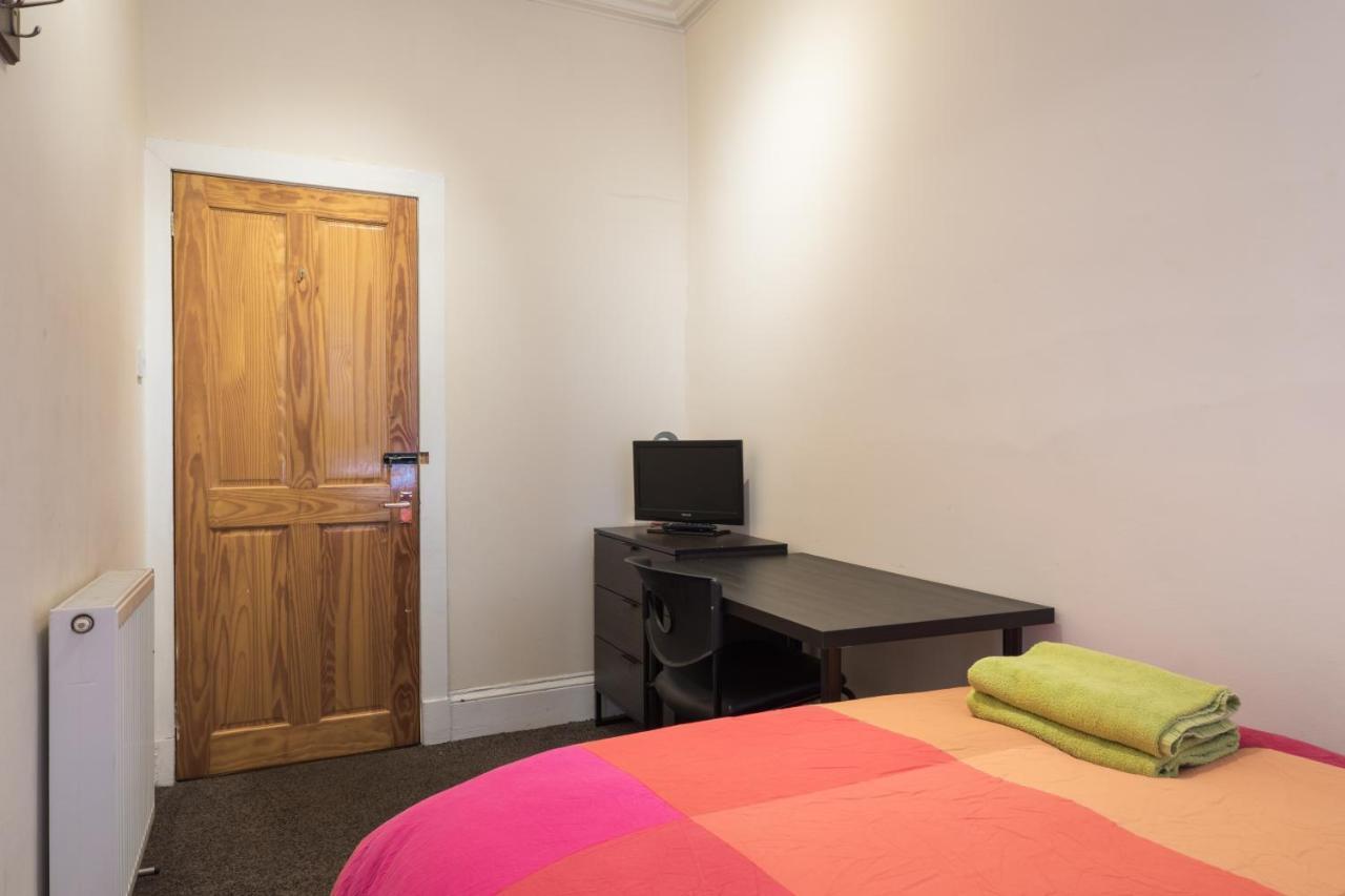 George Street 2 Bed Apart Apartment *