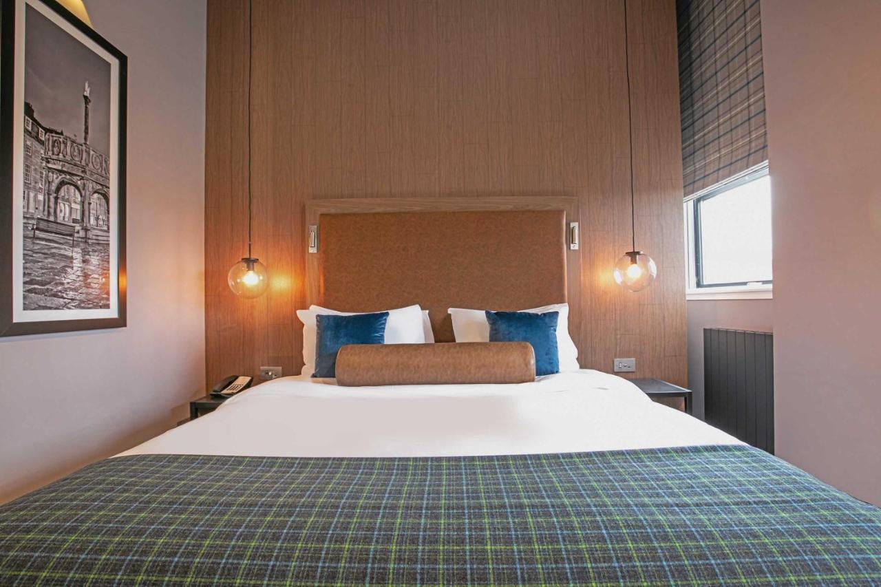 Sandman Signature & Hotel