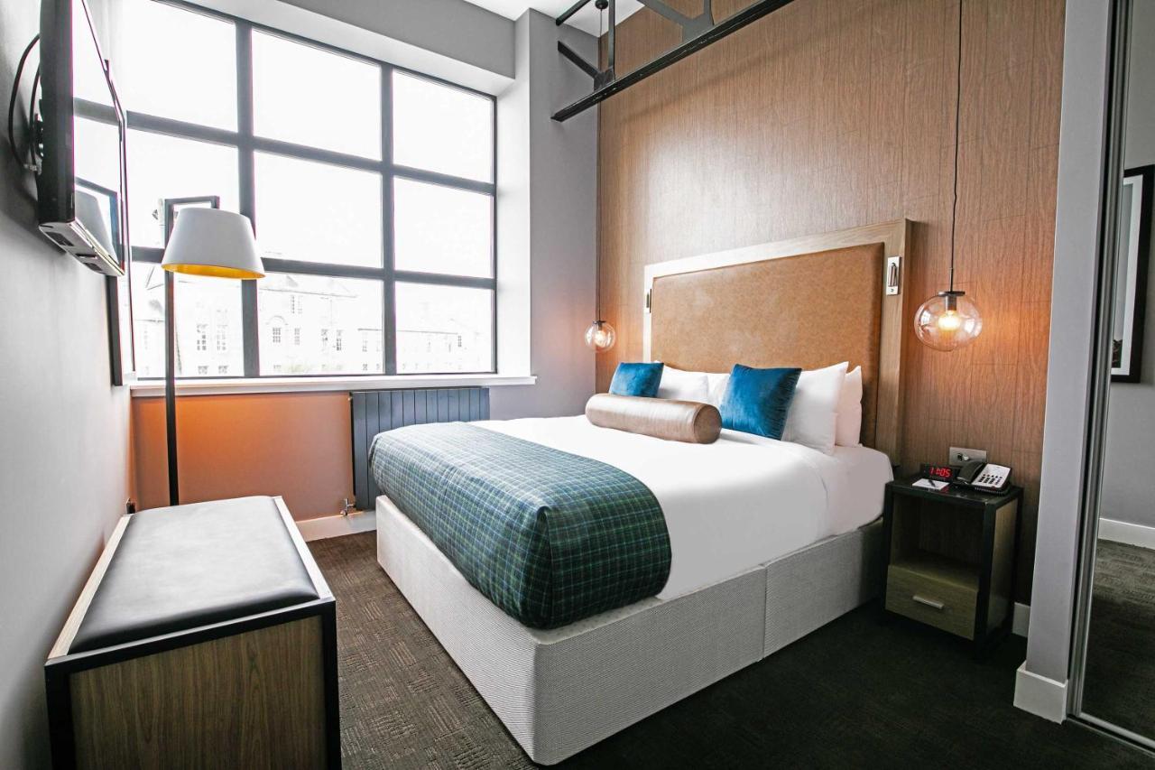 Hotel Sandman Signature & Aberdeen