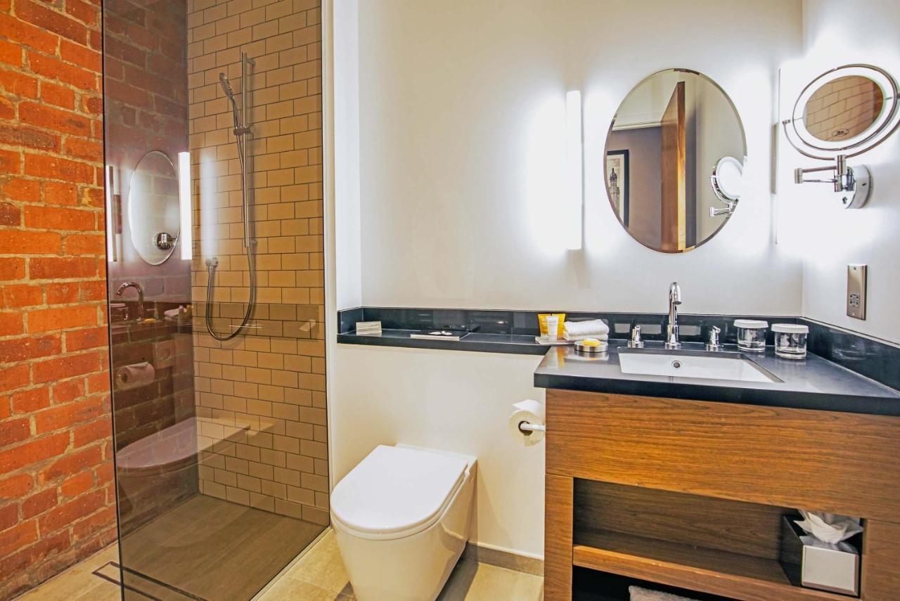 Hotel Sandman Signature &