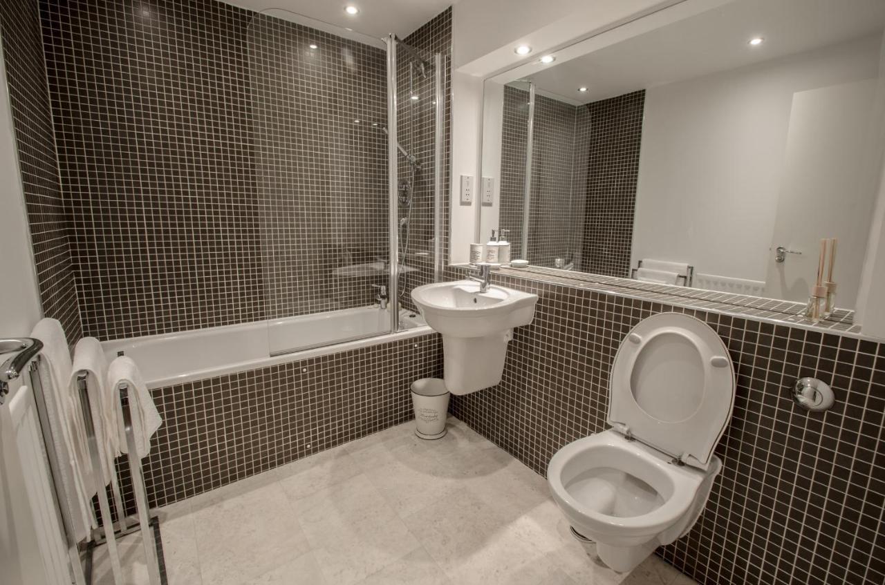 Orange Polmuir Gardens Only 7 Minutes To Centre Apartment Aberdeen