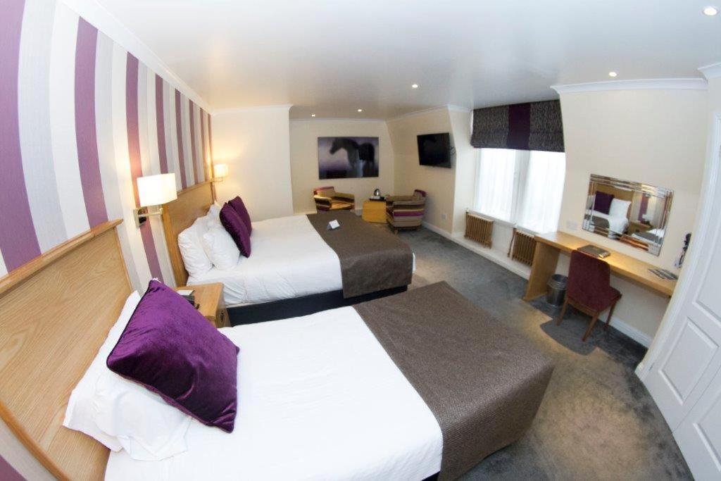 Douglas Hotel Aberdeen