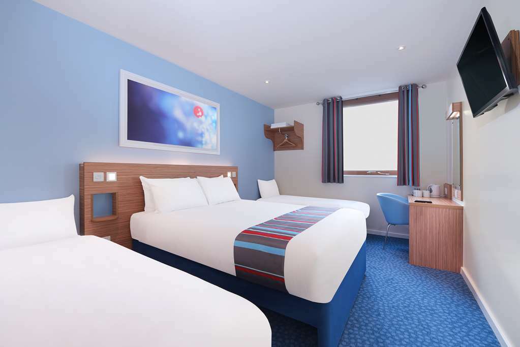 Travelodge Airport 3* Aberdeen