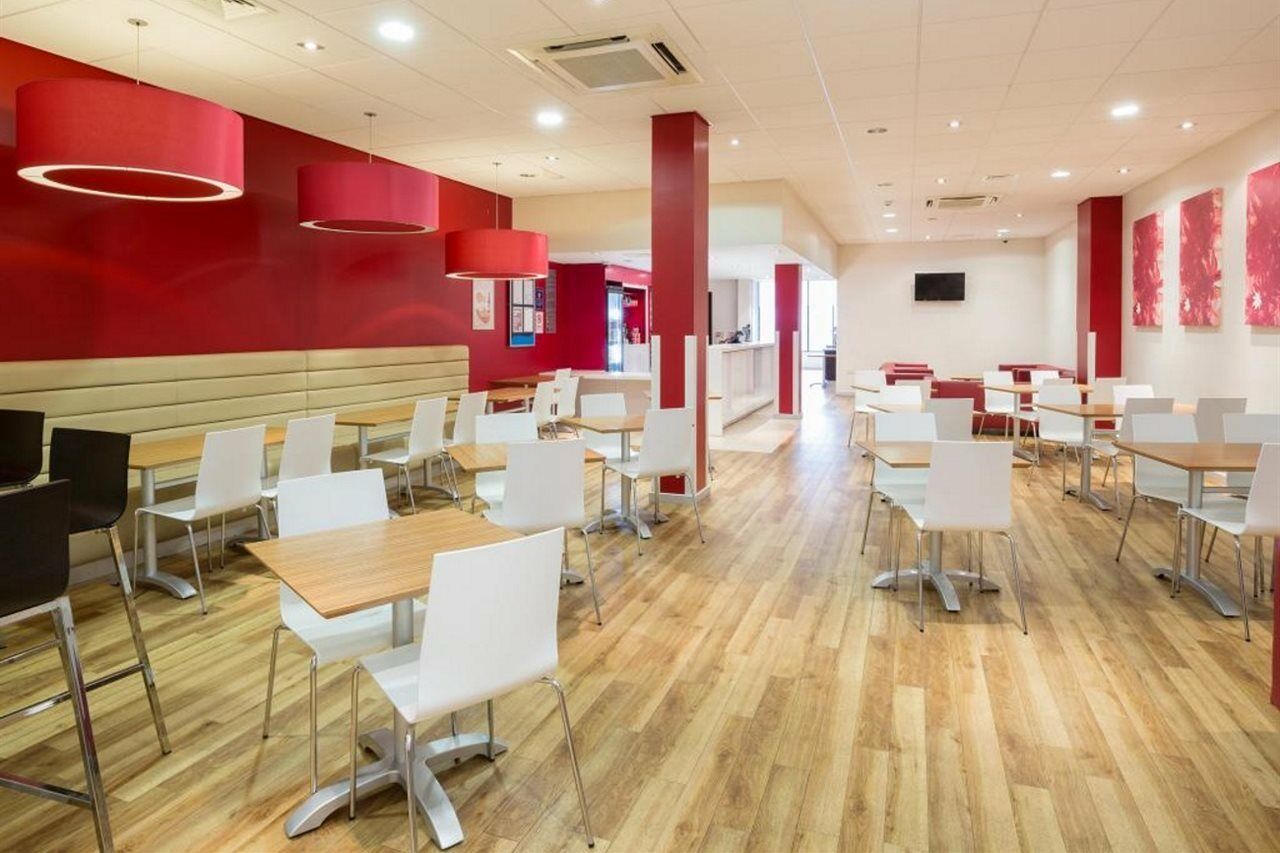 Travelodge Justice Mill Lane Hotel