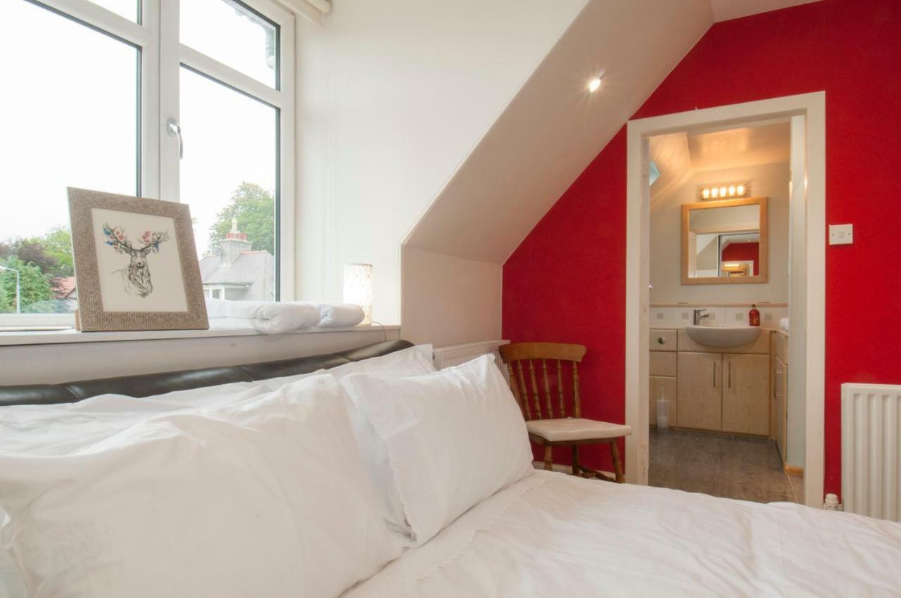 Viewfield Gardens West End 4 Bedroom House