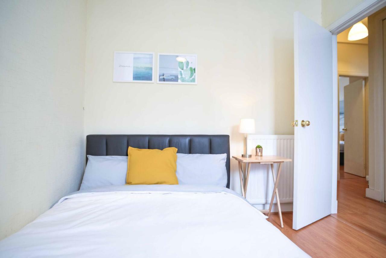 Modern Flat In Rosemount/city Centre