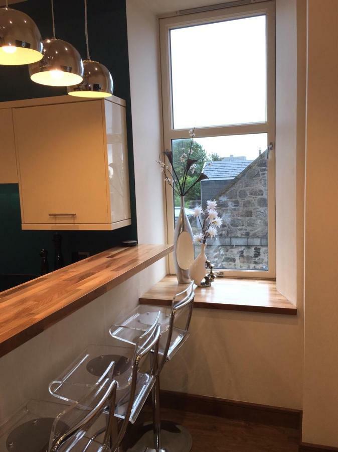 Pineapple * Aberdeen