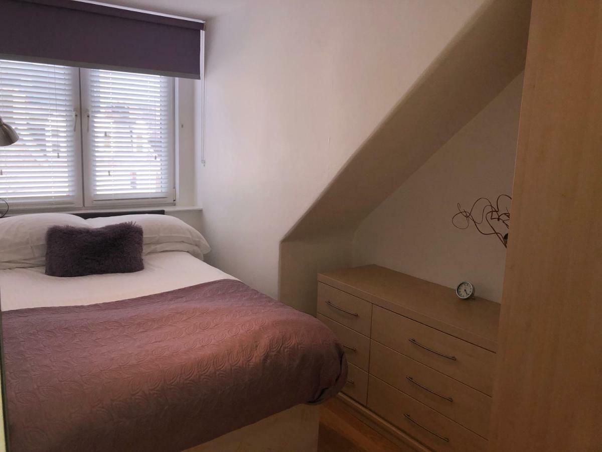 Chapel Apartment *