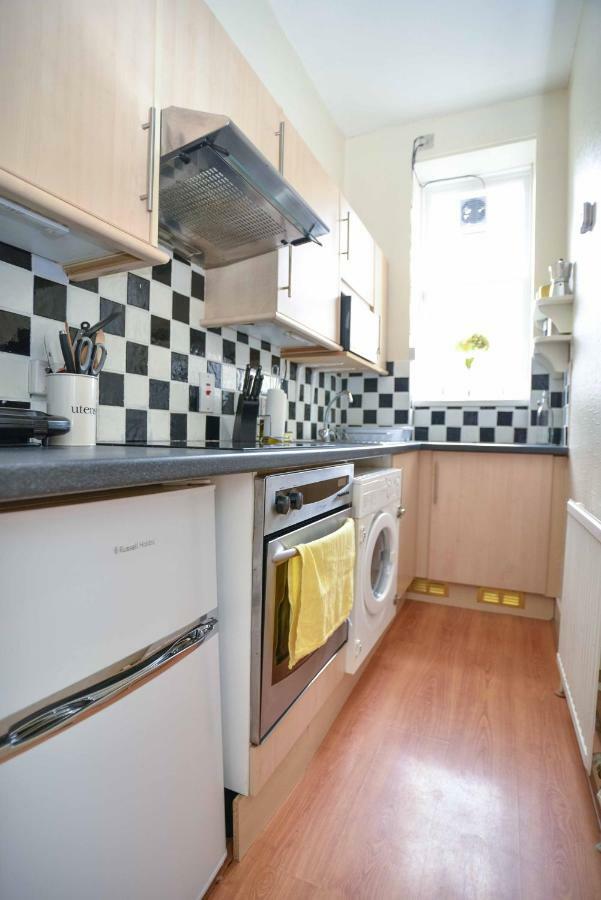 Modern Flat In Rosemount/city Centre Apartment *