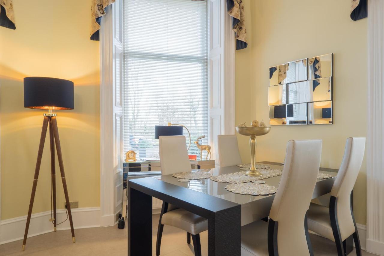 Apartment Marks At The Manor Luxury Riverside - Sleeps Up To 4, With Parking And Sky Tv *