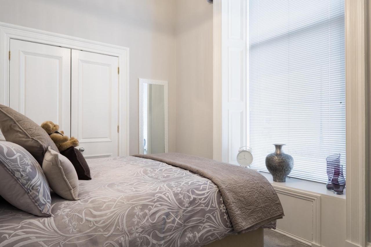Apartment Marks At The Manor Luxury Riverside - Sleeps Up To 4, With Parking And Sky Tv