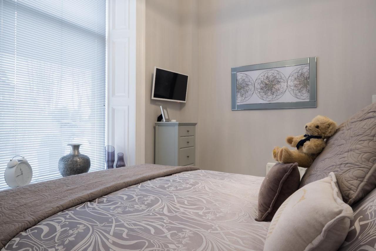 Apartment Marks At The Manor Luxury Riverside - Sleeps Up To 4, With Parking And Sky Tv *