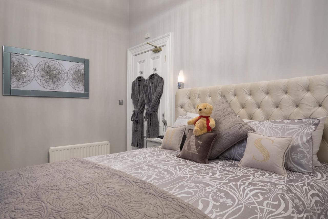 Marks At The Manor Luxury Riverside - Sleeps Up To 4, With Parking And Sky Tv