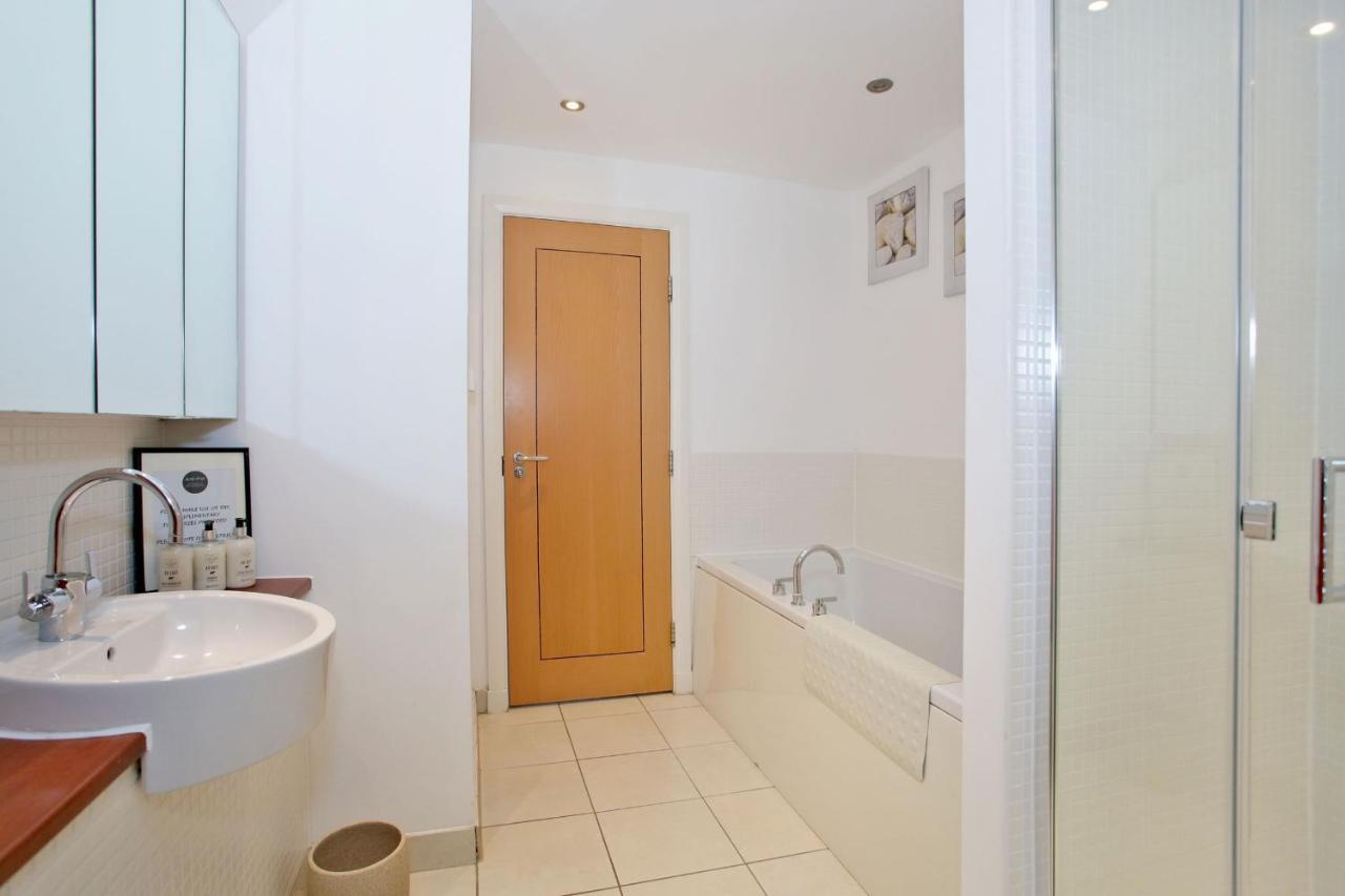 Orange - Kepplestone Apartment Aberdeen