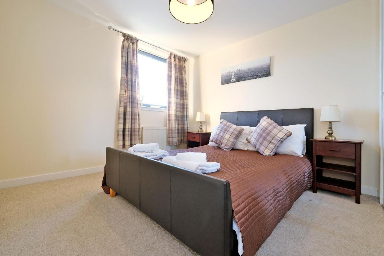 Apartment Orangeapartments Riverside Drive,5 Minutes From Centre