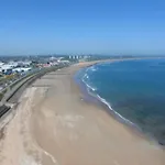 Aberdeen City Apartment Close To The Beach!