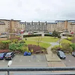 Comfortable, Self Contained 2 Double Beds Town Apartment Near Pittodrie Stadium