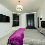 Cheerz Apartments