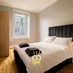 Modern City Stay - Sja Stays - 2 Bed Apartment