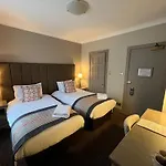 The Globe Inn