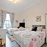 Grandmansion-9Br-Sleeps17-Parking-Corporategroups