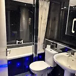 Springbank Garden Apartment