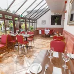 Inn At The Park Hotel
