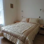 Dee Hotel