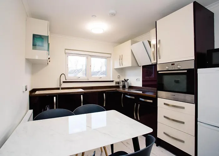 2 Doublebed Rooms Flat Aberdeen City, Near University