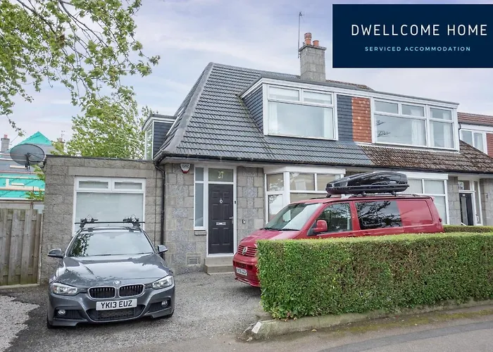 Dwellcome Home Ltd 5 Double Bedroom 2 And A Half Bathroom Aberdeen House, Free Drive Parking, Garden, Fast Wifi, Lovely Quiet Street, Ideal For Long Term Contractor, Corporate Etc Stays - See Our Site For Assurance