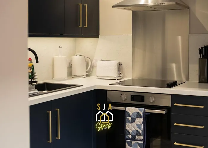 Modern City Stay - Sja Stays - 2 Bed Apartment