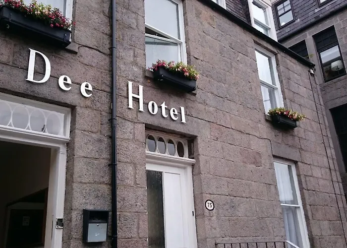 Dee Hotel