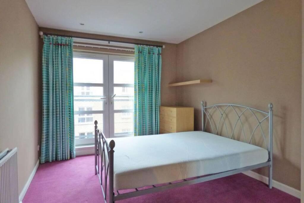 Apartment Comfortable, Self Contained 2 Double Beds Town Near Pittodrie Stadium