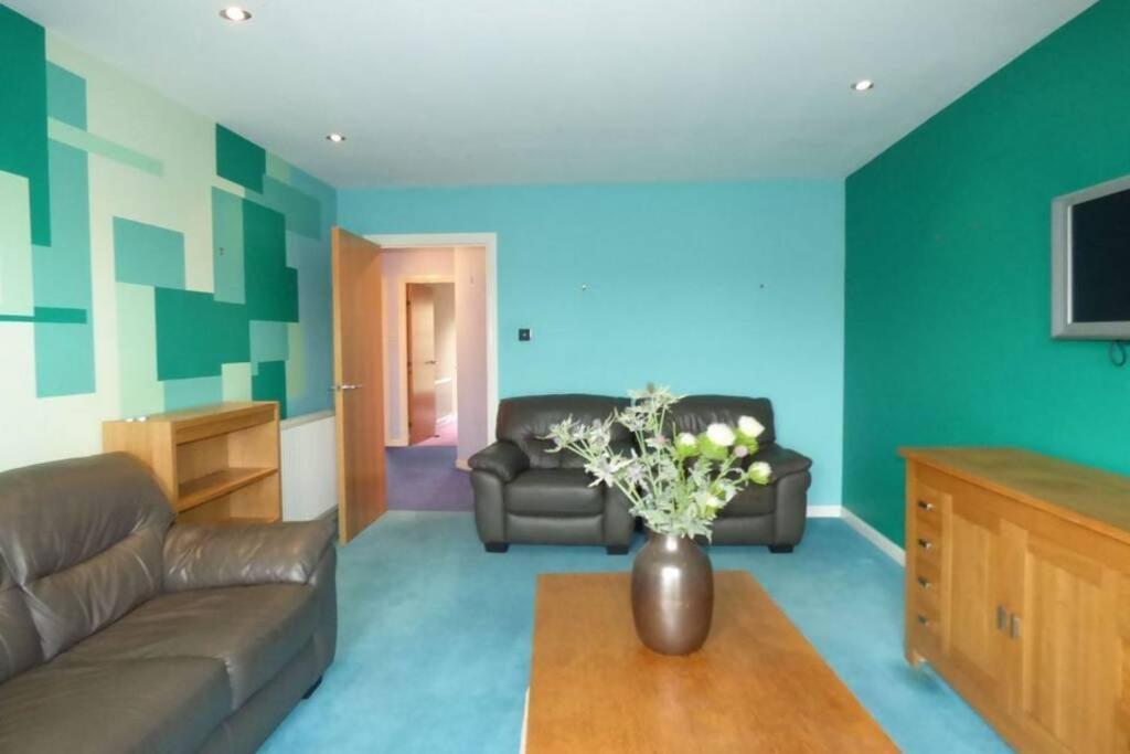 Apartment Comfortable, Self Contained 2 Double Beds Town Near Pittodrie Stadium