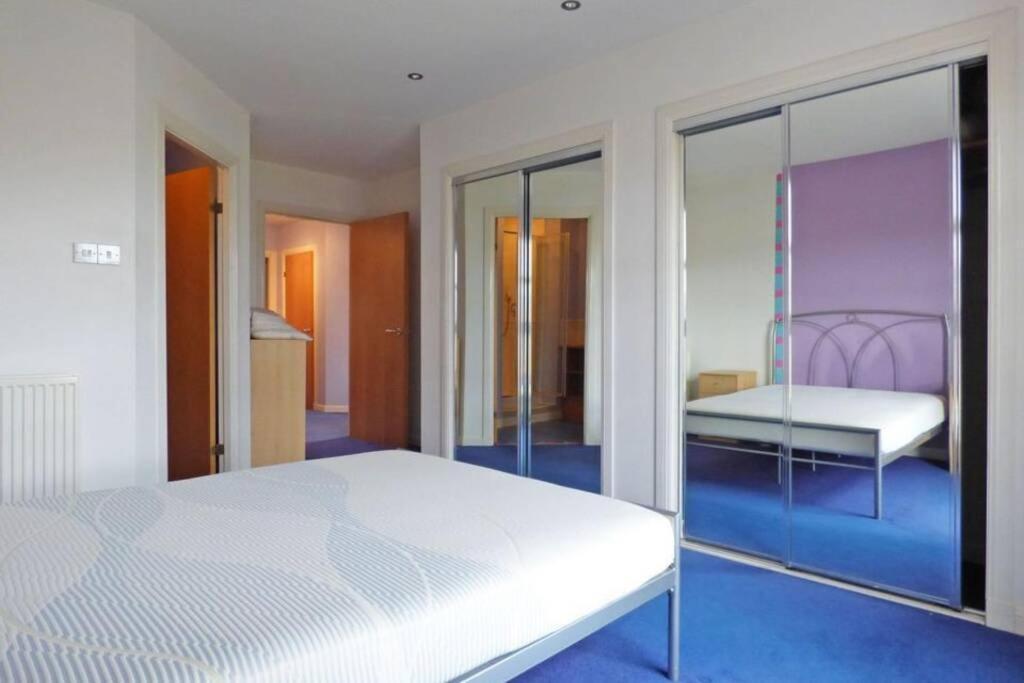Comfortable, Self Contained 2 Double Beds Town Near Pittodrie Stadium Apartment