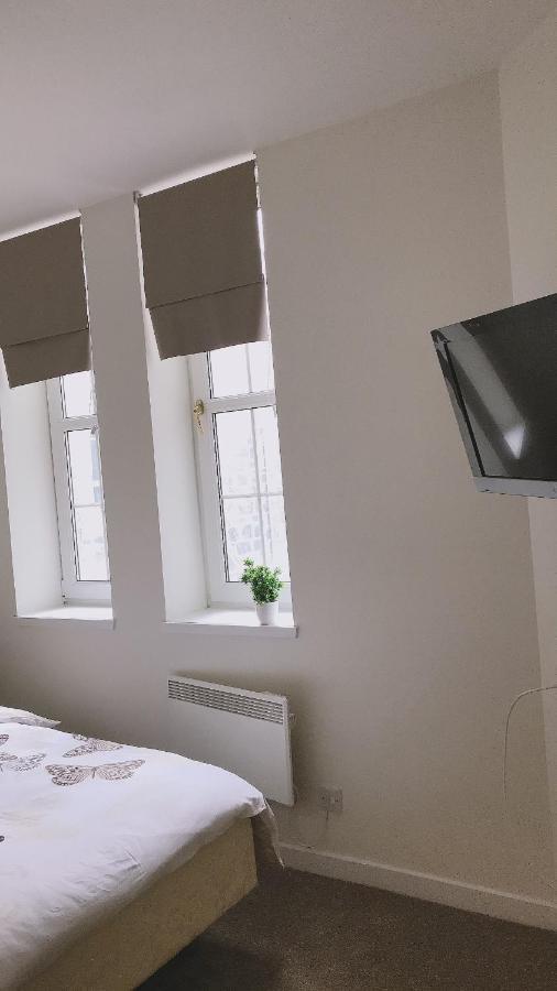 Heart Of Centre 3 Bedrooms *