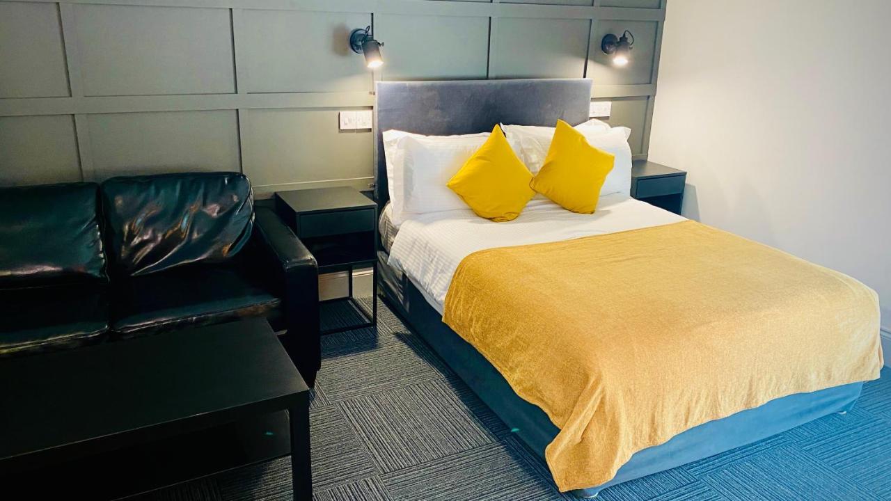 Siberia Bar & Hotel 3*