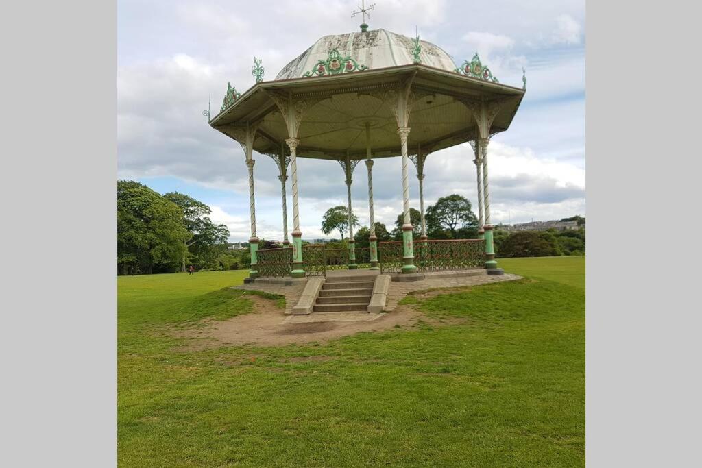 Spacious 2 Bedroom In Apartment Aberdeen