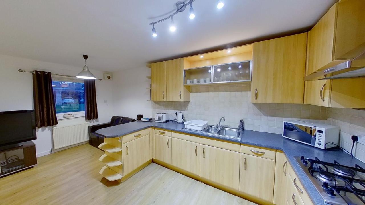 Orange Town House - Shaw Road, Only 6 Minutes To Centre Apartment