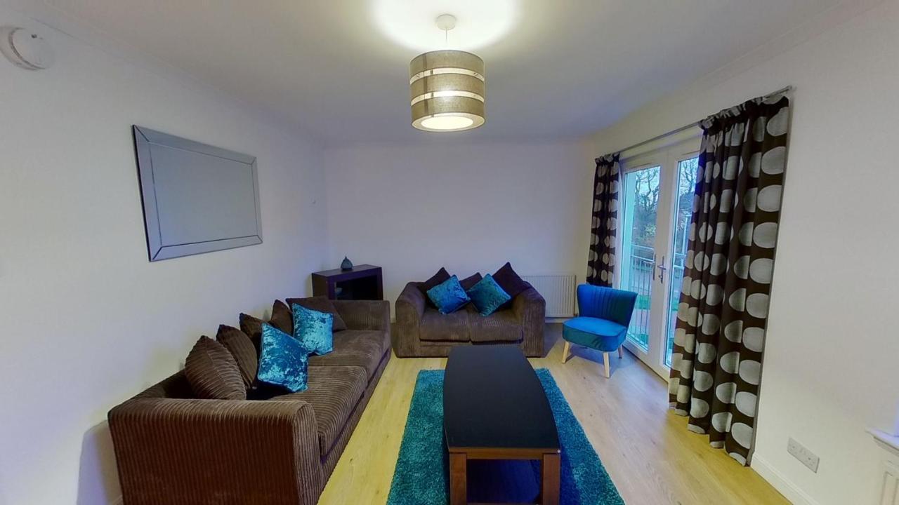 Orange Town House - Shaw Road, Only 6 Minutes To Centre Aberdeen